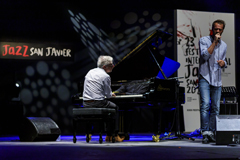 Giovanni Mirabassi & Cyril Mokaiesh