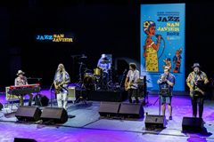 Young Gun Silver Fox